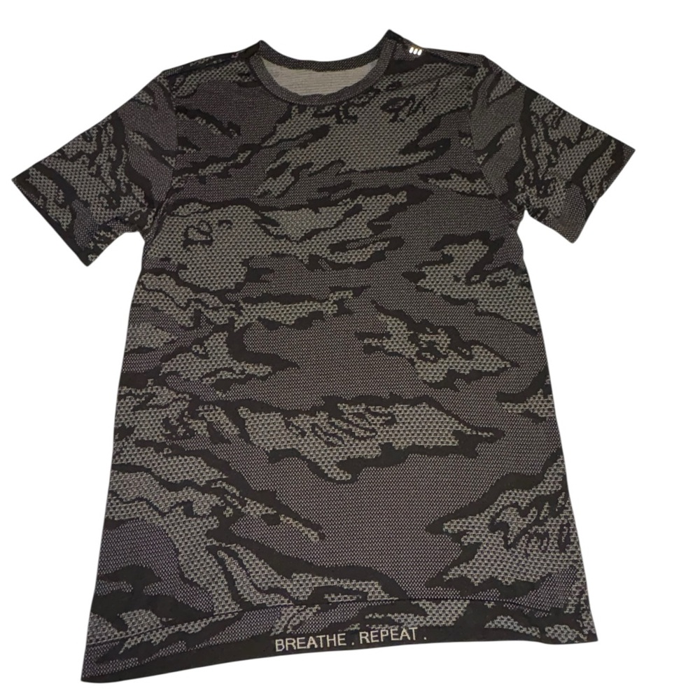Mens lululemon top
